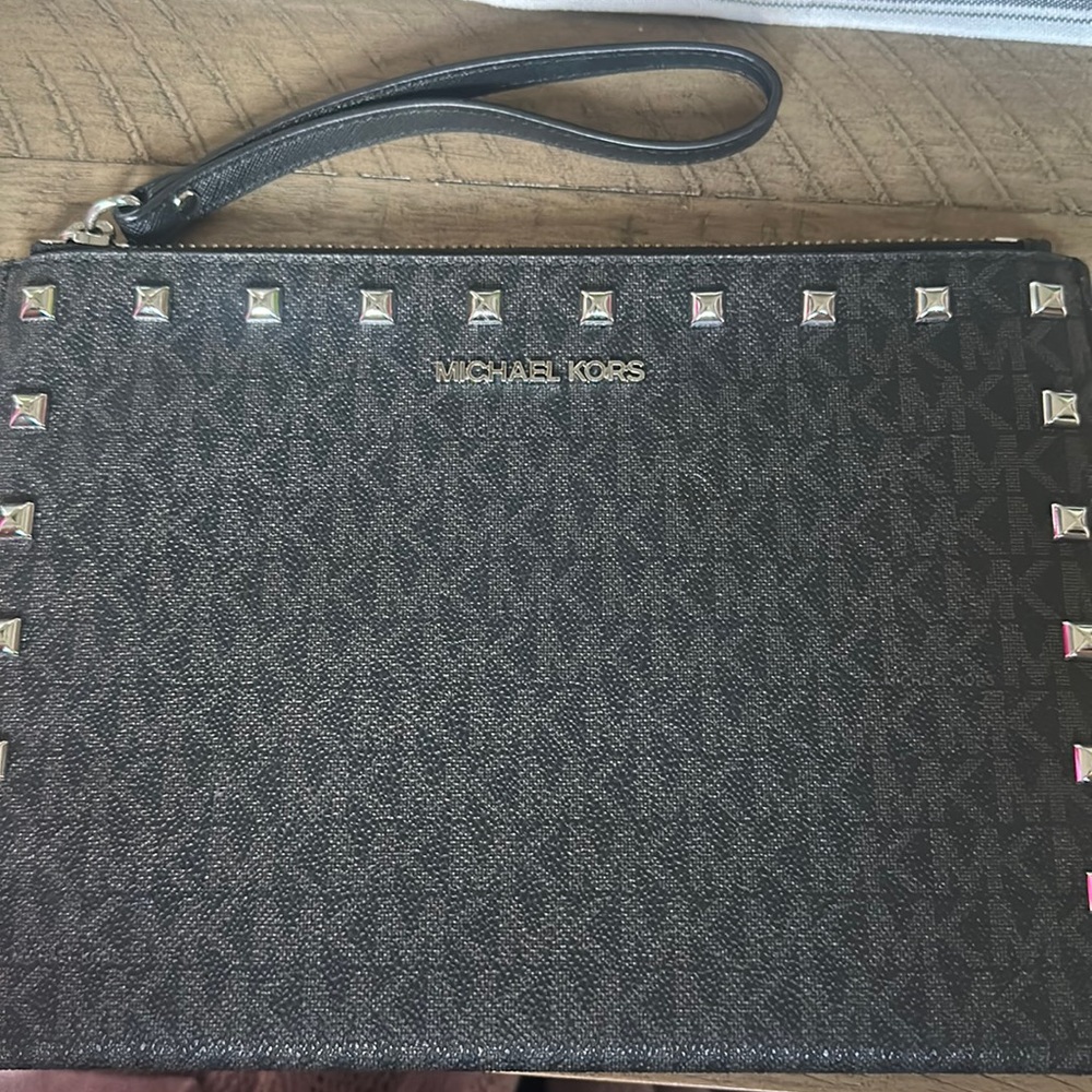 Michael Kors Wristlet
